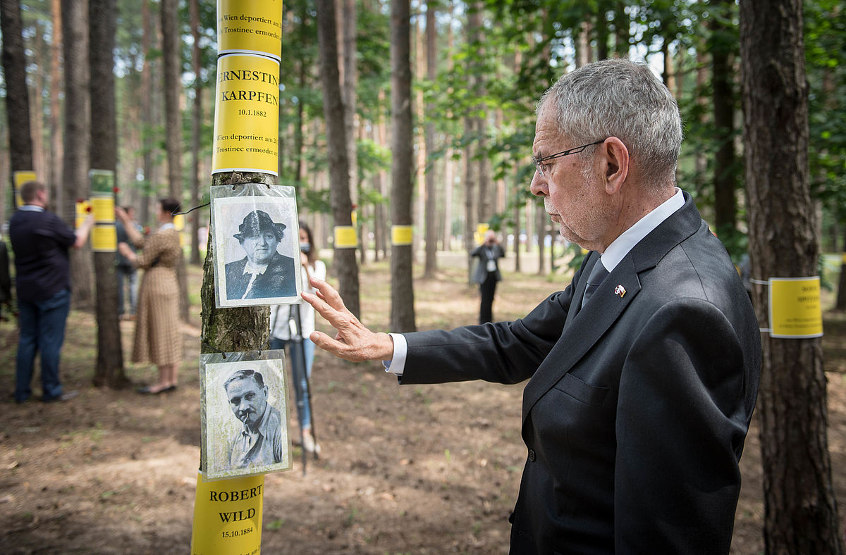 Gedenkfeierlichkeiten im ehemaligen Vernichtungslager Maly Trostenez in der Republik Belarus